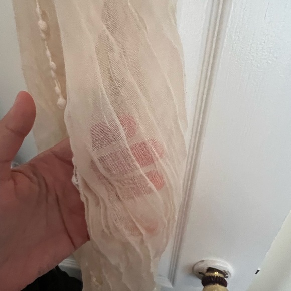 $1 ADD ON Lightweight Scarf - Picture 3 of 4